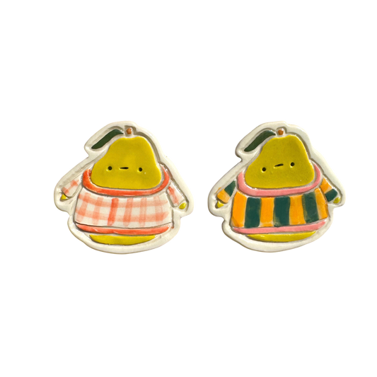 Magnet - Pear in a Sweater